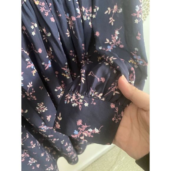 Gal Meets Glam Kelsey Faux Wrap Floral Dress Size 4 - Picture 14 of 14